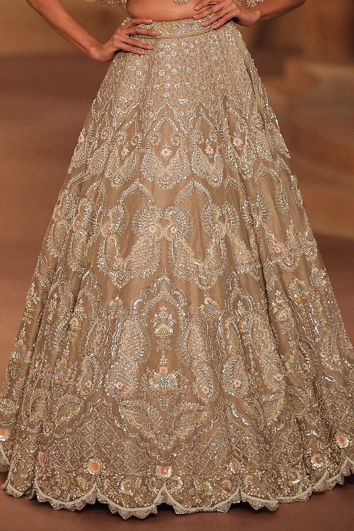 Beige & Gold Organza Cutdana Embroidered Bridal Lehenga Set by Jayanti Reddy at Pernia's Pop Up Shop