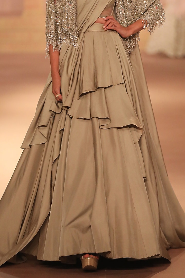 Gold Twill Pre-Draped Bridal Saree Set by Jayanti Reddy at Pernia's Pop Up Shop