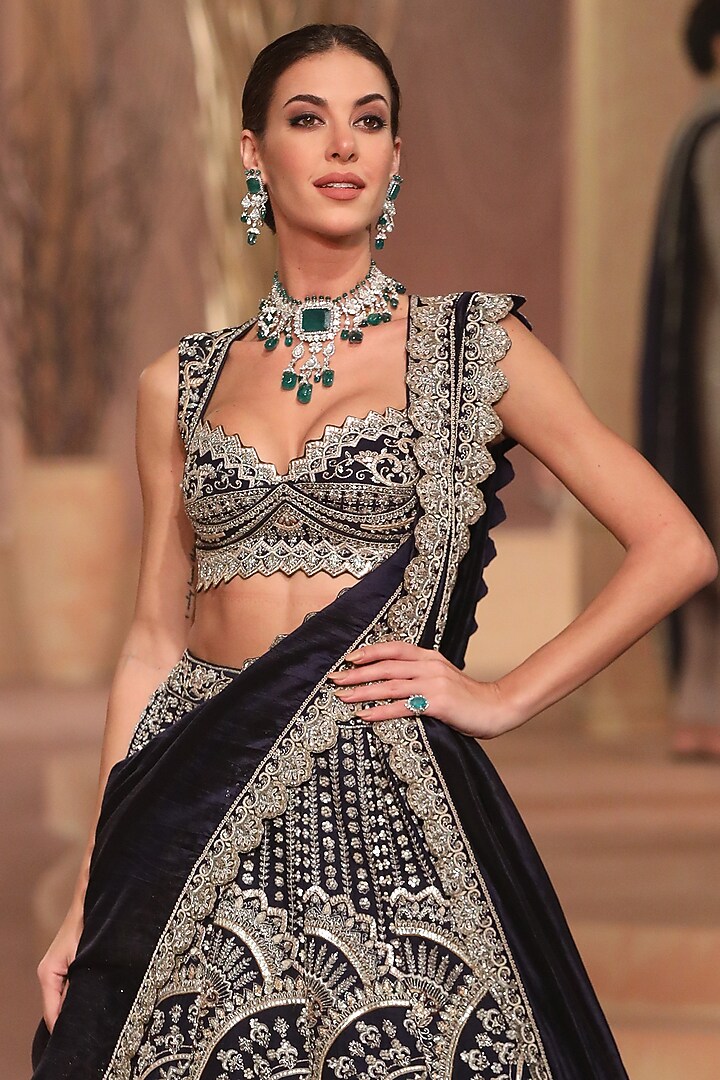 Purple Organza Zari Embroidered Bridal Lehenga Set by Jayanti Reddy at Pernia's Pop Up Shop