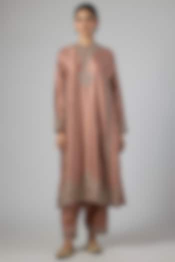 Peach Silk Zardosi Work Kurta Set by Jayanti Reddy at Pernia's Pop Up Shop