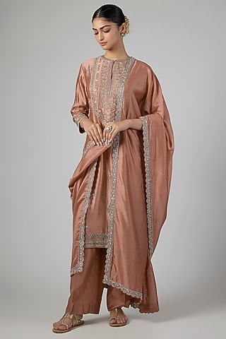 Peach Silk Zardosi Work Kurta Set by Jayanti Reddy