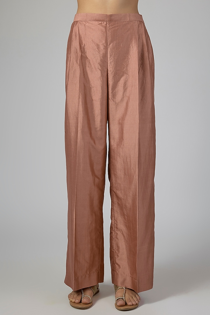 Peach Silk Zardosi Work Kurta Set by Jayanti Reddy at Pernia's Pop Up Shop