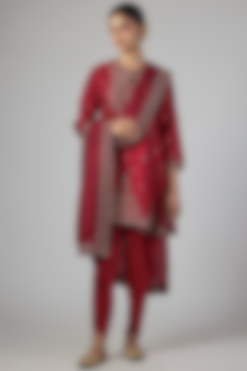 Red Silk Zardosi Work Tunic Set by Jayanti Reddy at Pernia's Pop Up Shop