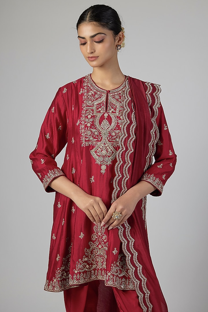 Red Silk Zardosi Work Tunic Set by Jayanti Reddy at Pernia's Pop Up Shop
