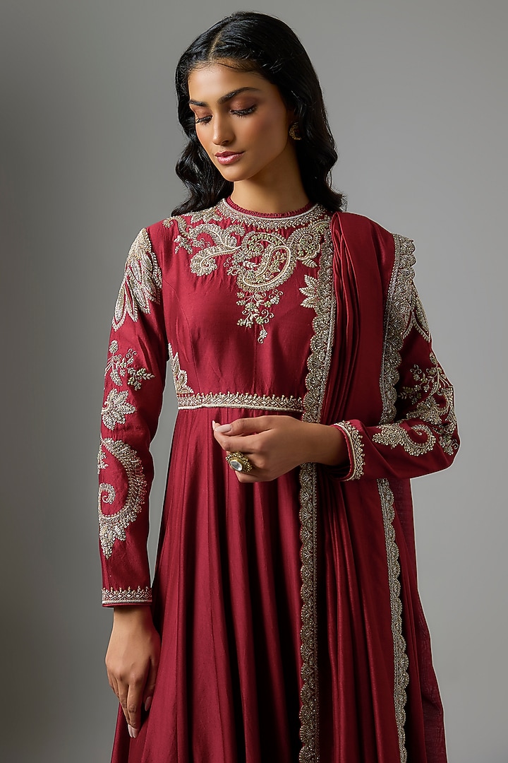 Red Silk Embroidered Bridal Anarkali Set by Jayanti Reddy at Pernia's Pop Up Shop