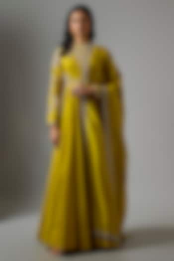 Mustard Silk Embroidered Bridal Anarkali Set by Jayanti Reddy at Pernia's Pop Up Shop