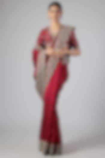 Red Silk Zardosi Embroidered Bridal Saree Set by Jayanti Reddy at Pernia's Pop Up Shop