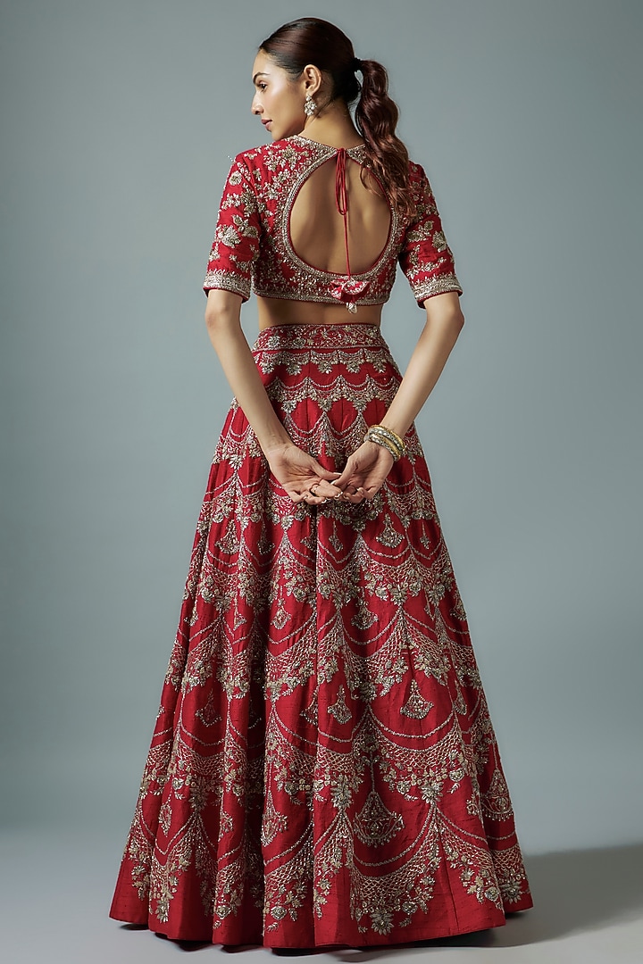 Red Silk Zari Embroidered Bridal Lehenga Set by Jayanti Reddy at Pernia's Pop Up Shop