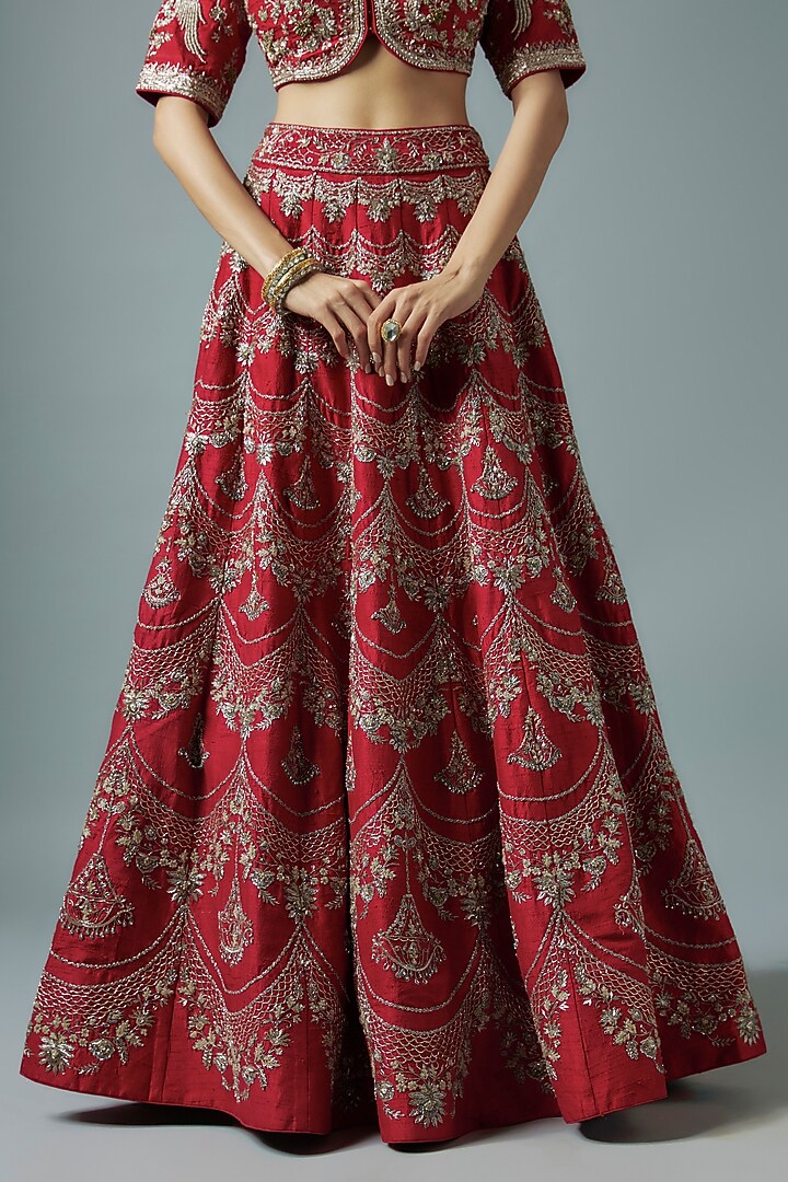 Red Silk Zari Embroidered Bridal Lehenga Set by Jayanti Reddy at Pernia's Pop Up Shop