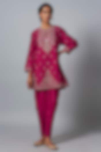 Pink Silk Zardosi Embroidered Kurta Set by Jayanti Reddy at Pernia's Pop Up Shop