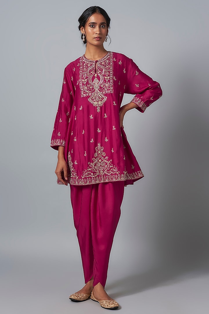 Pink Silk Zardosi Embroidered Kurta Set by Jayanti Reddy at Pernia's Pop Up Shop