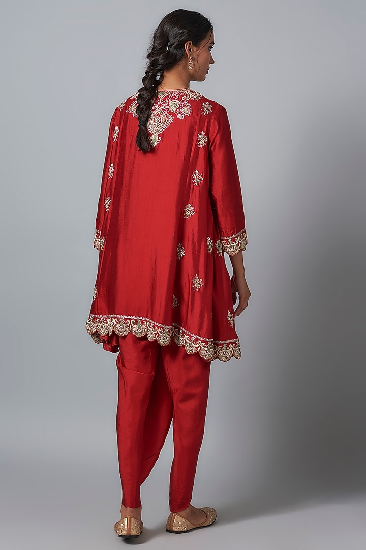 Red Silk Zardosi Embroidered Kurta Set by Jayanti Reddy at Pernia's Pop Up Shop