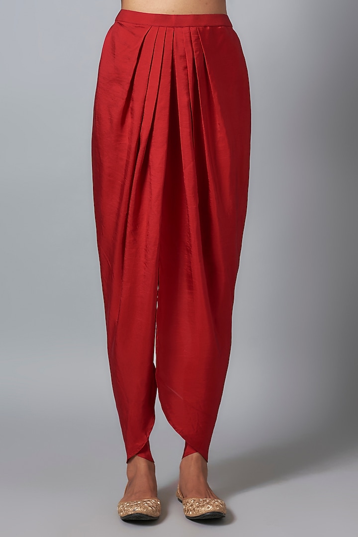 Red Silk Zardosi Embroidered Kurta Set by Jayanti Reddy at Pernia's Pop Up Shop