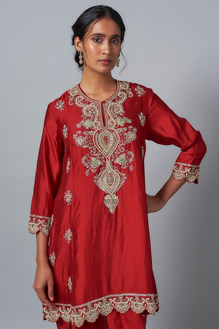 Red Silk Zardosi Embroidered Kurta Set by Jayanti Reddy at Pernia's Pop Up Shop