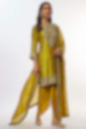 Yellow Silk Zardosi Embroidered Kurta Set by Jayanti Reddy at Pernia's Pop Up Shop