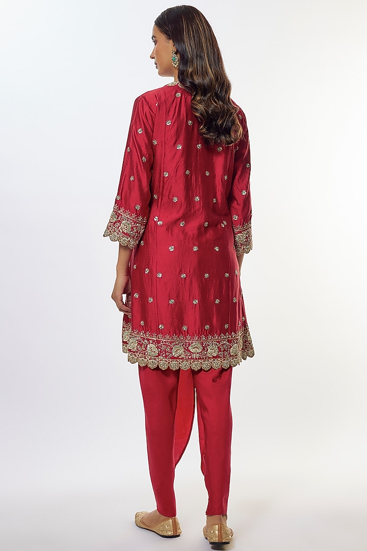 Red Silk Zardosi Embroidered Kurta Set by Jayanti Reddy at Pernia's Pop Up Shop