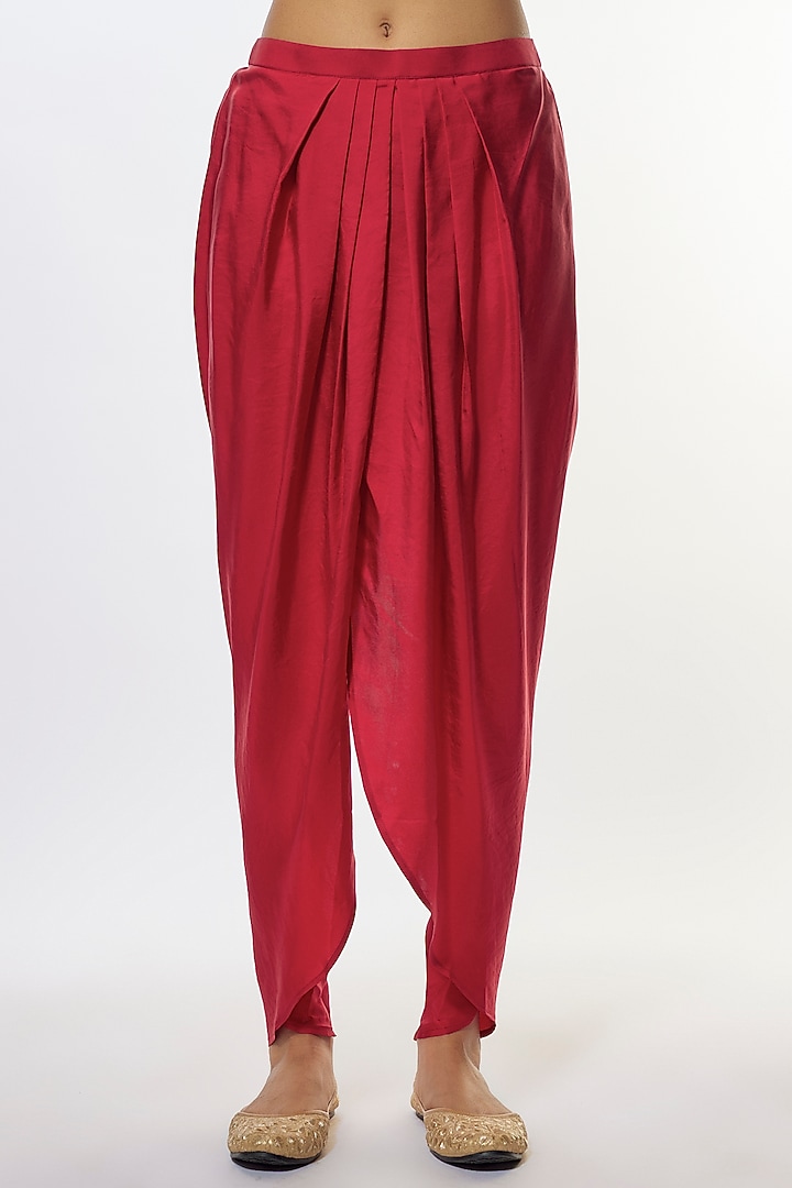 Red Silk Zardosi Embroidered Kurta Set by Jayanti Reddy at Pernia's Pop Up Shop