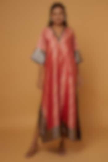 Pink Banarasi Kaftan by Jayanti Reddy at Pernia's Pop Up Shop