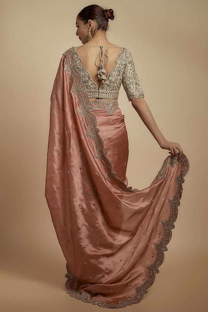 Peach Silk Zari Embroidered Reception Saree Set by Jayanti Reddy at Pernia's Pop Up Shop