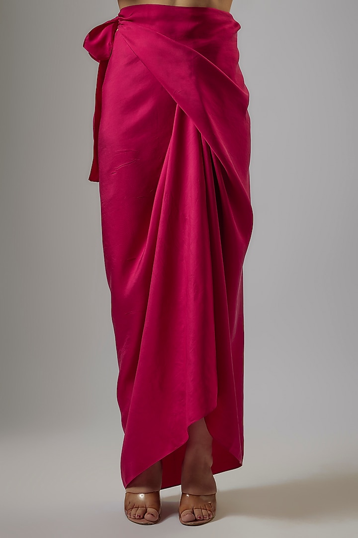 Pink Silk Zardosi Embroidered Cape Set by Jayanti Reddy at Pernia's Pop Up Shop
