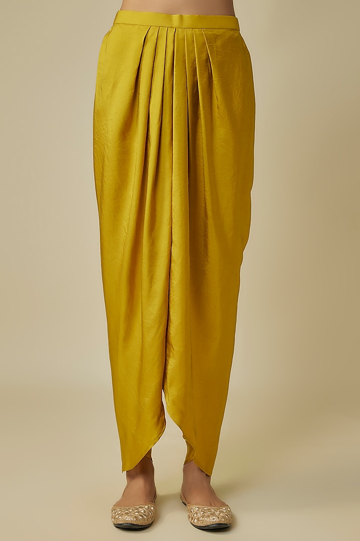 Yellow Silk Zardosi Embroidered Kurta Set by Jayanti Reddy at Pernia's Pop Up Shop