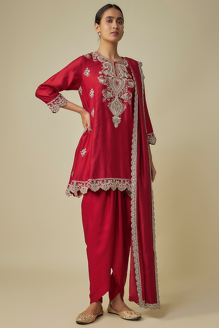Red Silk Zardosi Embroidered Kurta Set by Jayanti Reddy at Pernia's Pop Up Shop