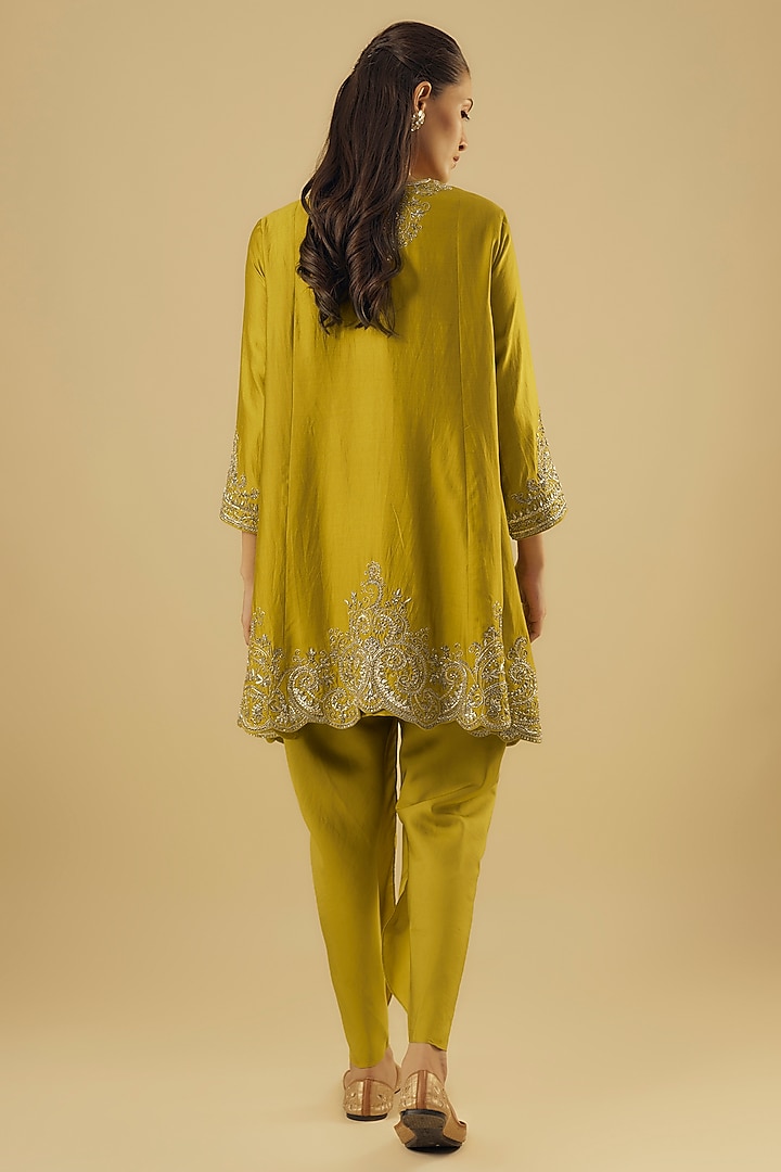 Yellow Silk Zardosi Embroidered Kurta Set by Jayanti Reddy at Pernia's Pop Up Shop