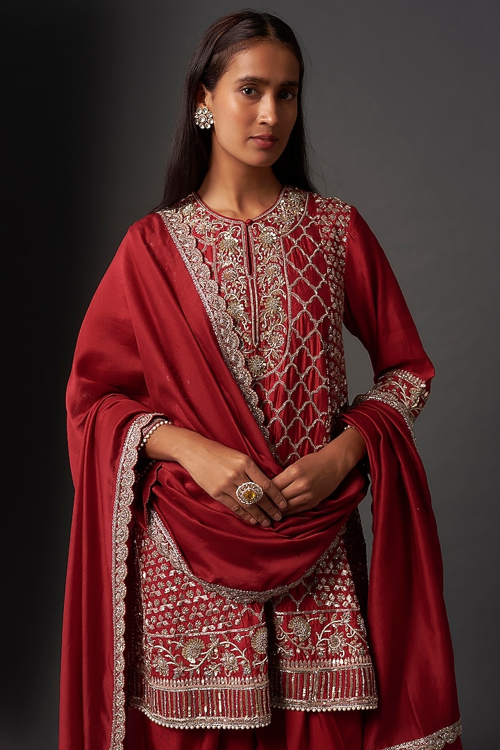 Red Silk Zardosi Embroidered Kurta Set by Jayanti Reddy at Pernia's Pop Up Shop