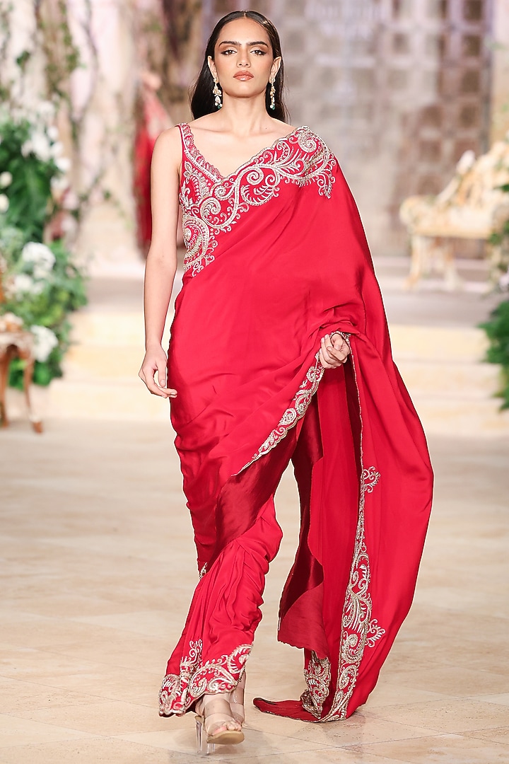 Red Silk Zardosi Hand Embroidered Bridal Saree Set by Jayanti Reddy at Pernia's Pop Up Shop