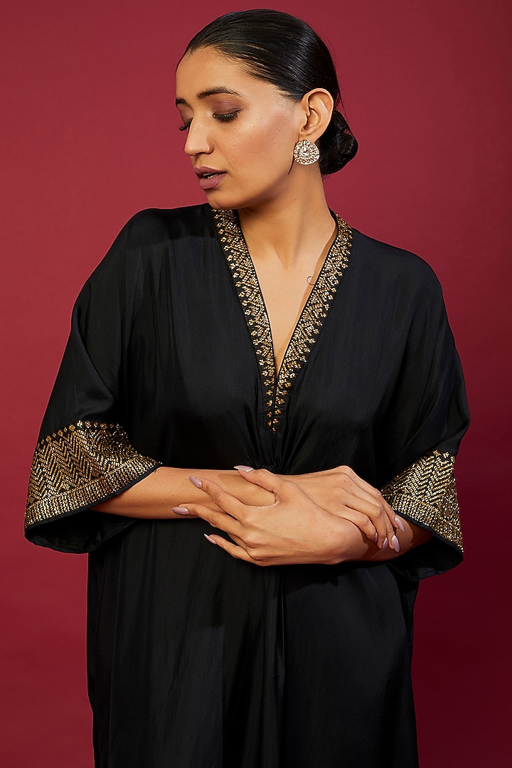Black Twill Kaftan by Jayanti Reddy at Pernia's Pop Up Shop