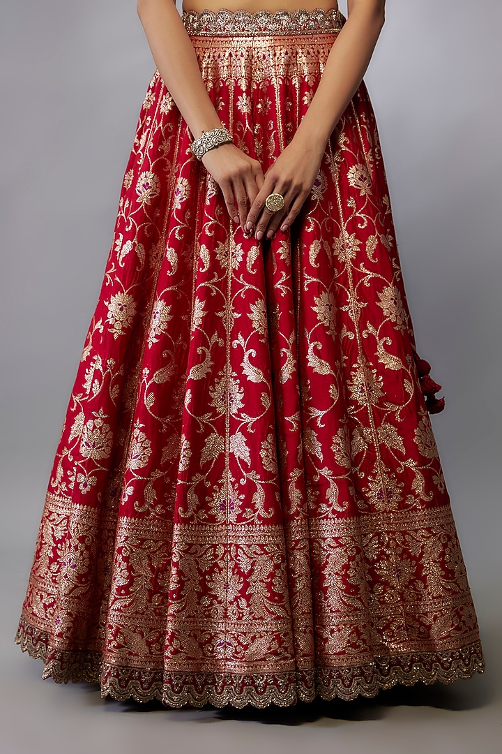 Red Banarasi Zari Embroidered Bridal Lehenga Set by Jayanti Reddy at Pernia's Pop Up Shop