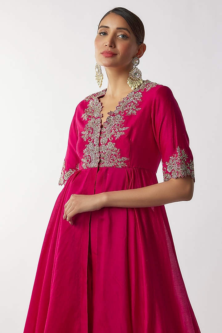 Rani Pink Silk Zari Embroidered High-Low Wedding Anarkali Set by Jayanti Reddy at Pernia's Pop Up Shop