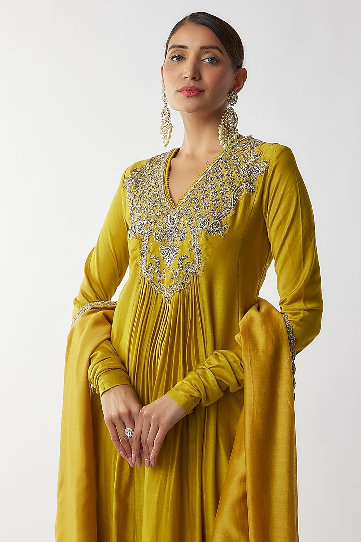 Mustard Silk Zari Embroidered Wedding Anarkali Set by Jayanti Reddy at Pernia's Pop Up Shop