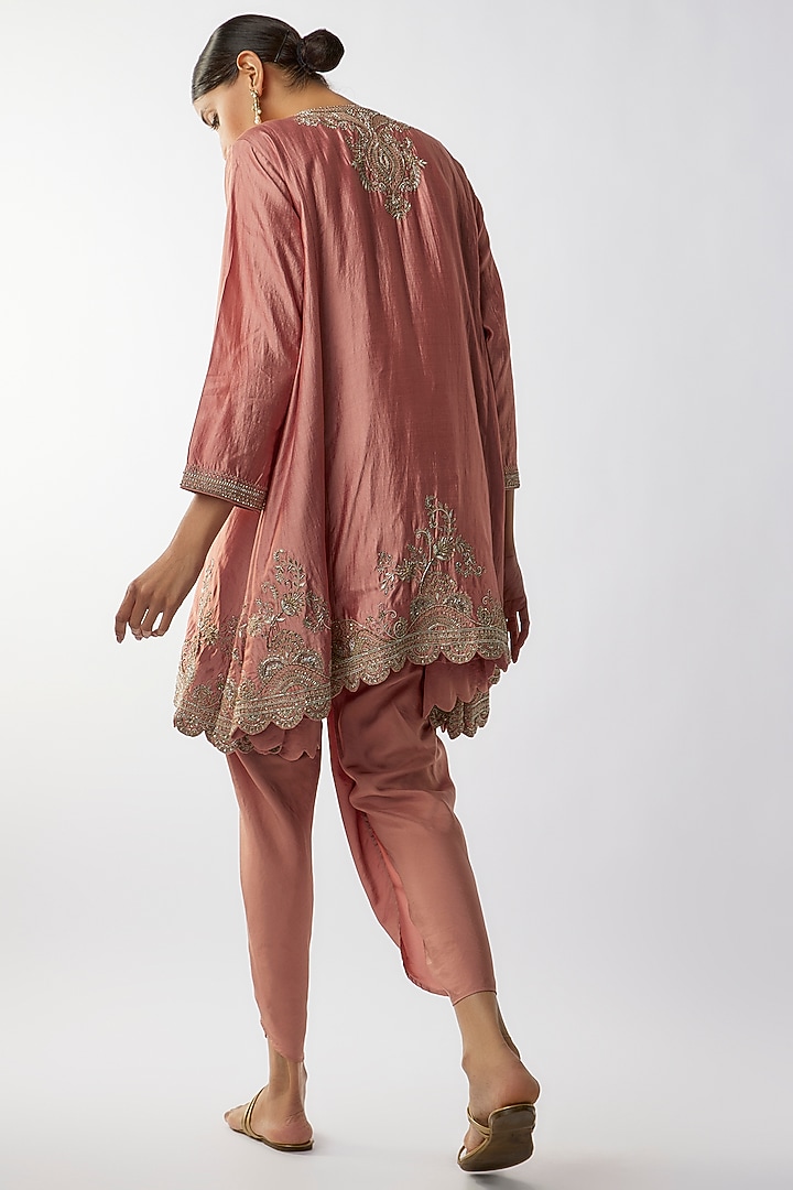 Peach Silk Zari Embroidered A-line Kurta Set by Jayanti Reddy at Pernia's Pop Up Shop
