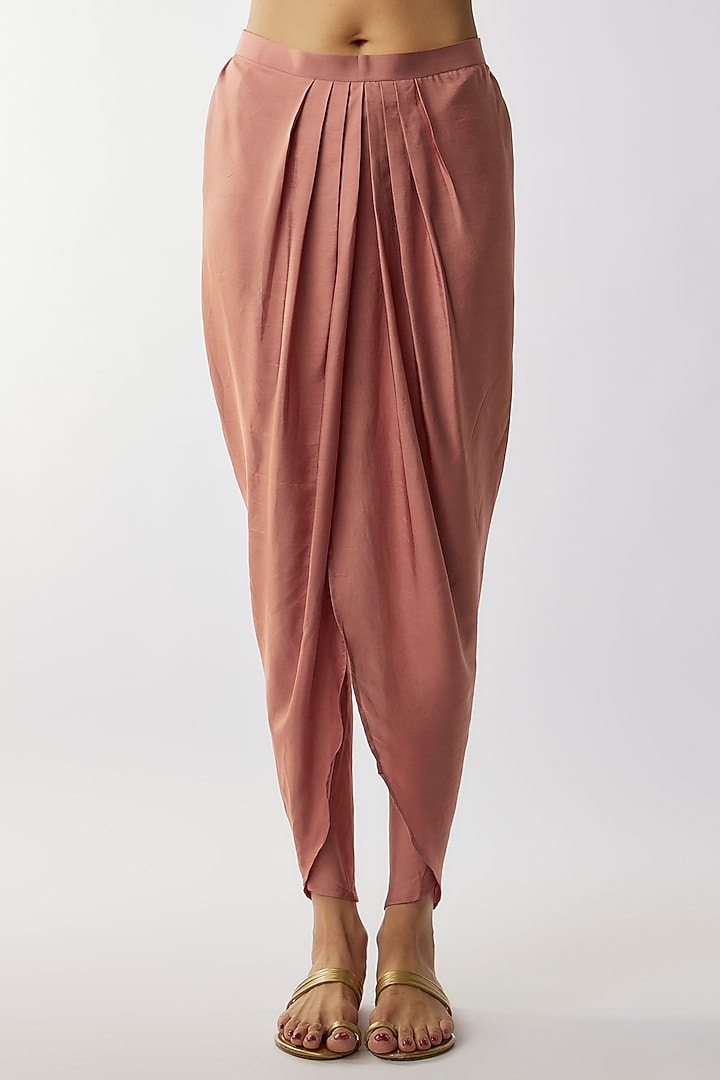 Peach Silk Zari Embroidered Kurta Set by Jayanti Reddy at Pernia's Pop Up Shop