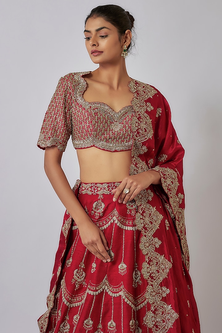 Red Silk Zari Embroidered Bridal Lehenga Set by Jayanti Reddy at Pernia's Pop Up Shop