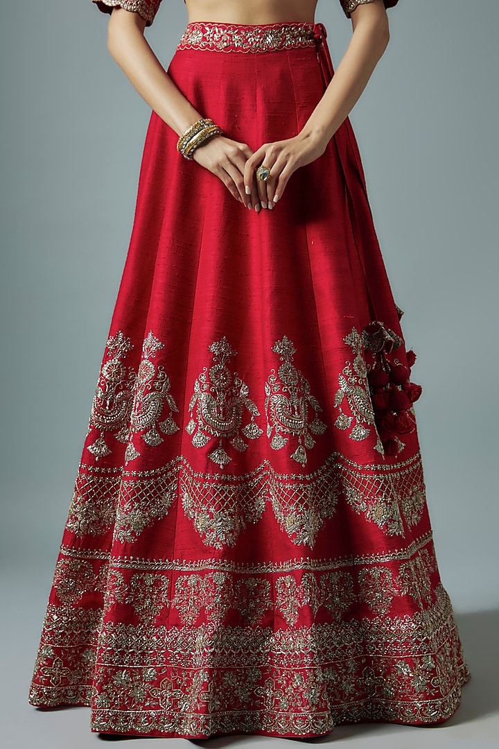 Red Silk Zari Embroidered Bridal Lehenga Set by Jayanti Reddy at Pernia's Pop Up Shop