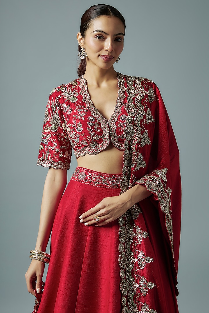 Red Silk Zari Embroidered Bridal Lehenga Set by Jayanti Reddy at Pernia's Pop Up Shop