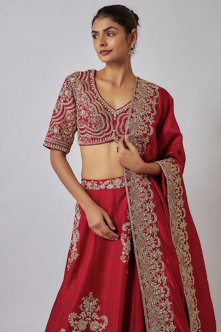 Red Silk Zari Embroidered Bridal Lehenga Set by Jayanti Reddy at Pernia's Pop Up Shop
