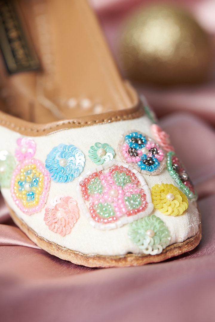 Ivory Pure Leather Sequins Embroidered Juttis For Girls by Jekwats at Pernia's Pop Up Shop