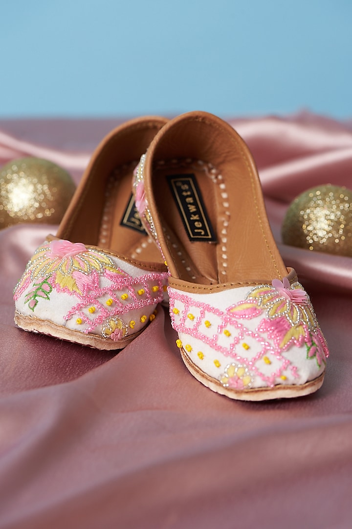 Rose Quartz Pure Leather Thread Embroidered Juttis For Girls by Jekwats at Pernia's Pop Up Shop