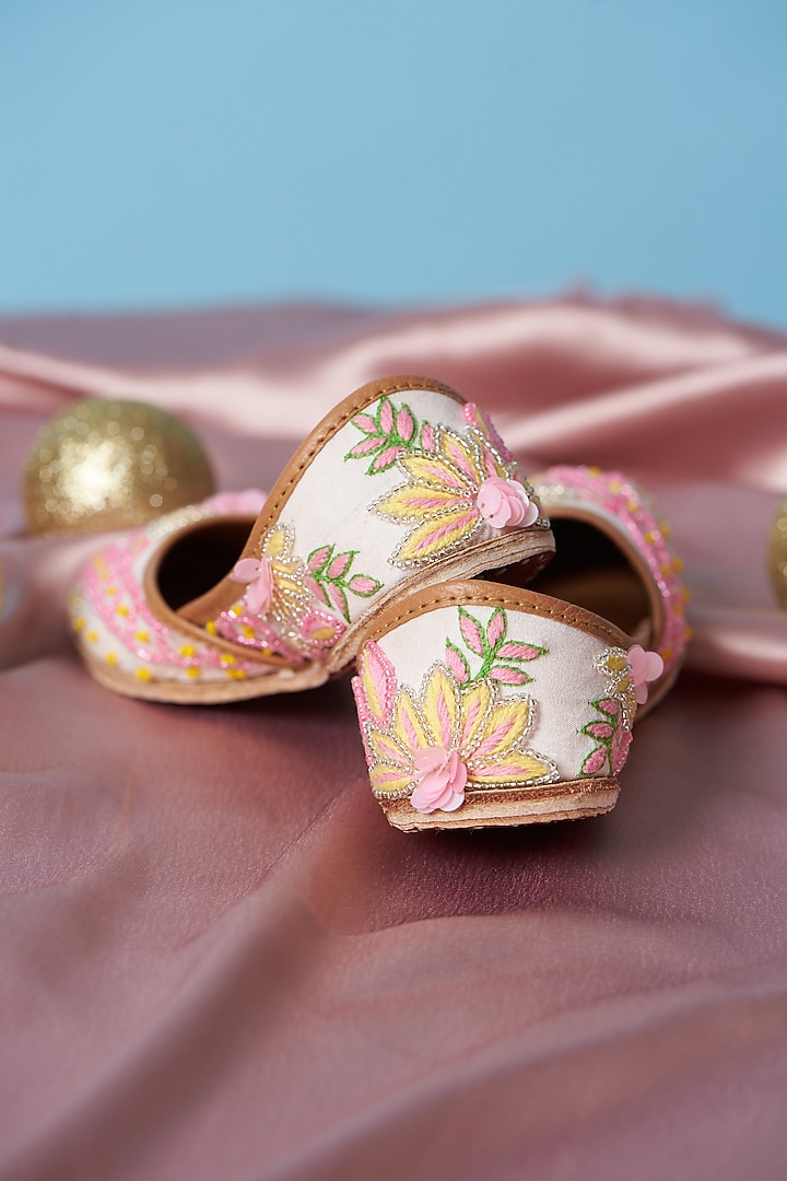 Rose Quartz Pure Leather Thread Embroidered Juttis For Girls by Jekwats at Pernia's Pop Up Shop