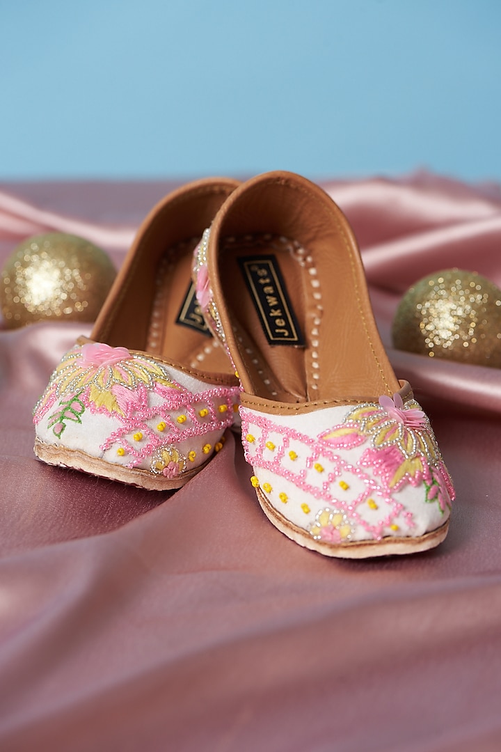 Rose Quartz Pure Leather Thread Embroidered Juttis For Girls by Jekwats at Pernia's Pop Up Shop