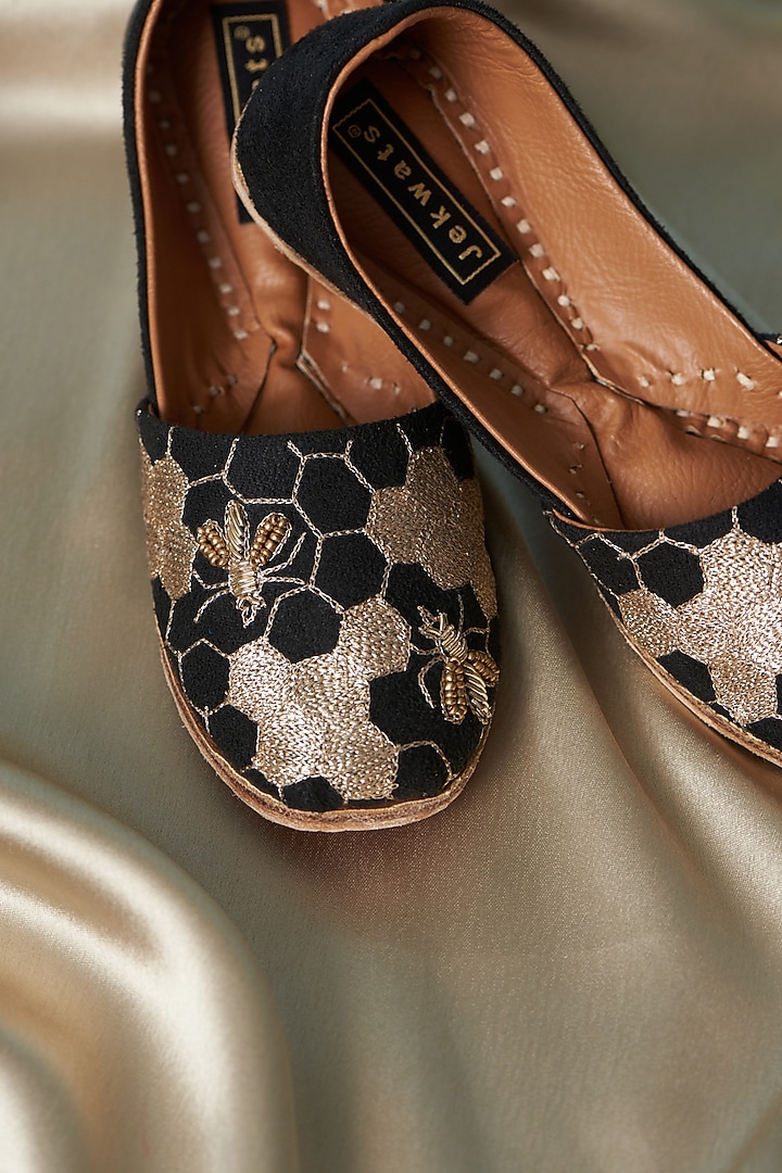 Black Pure Leather Zari Embroidered Juttis For Girls by Jekwats at Pernia's Pop Up Shop