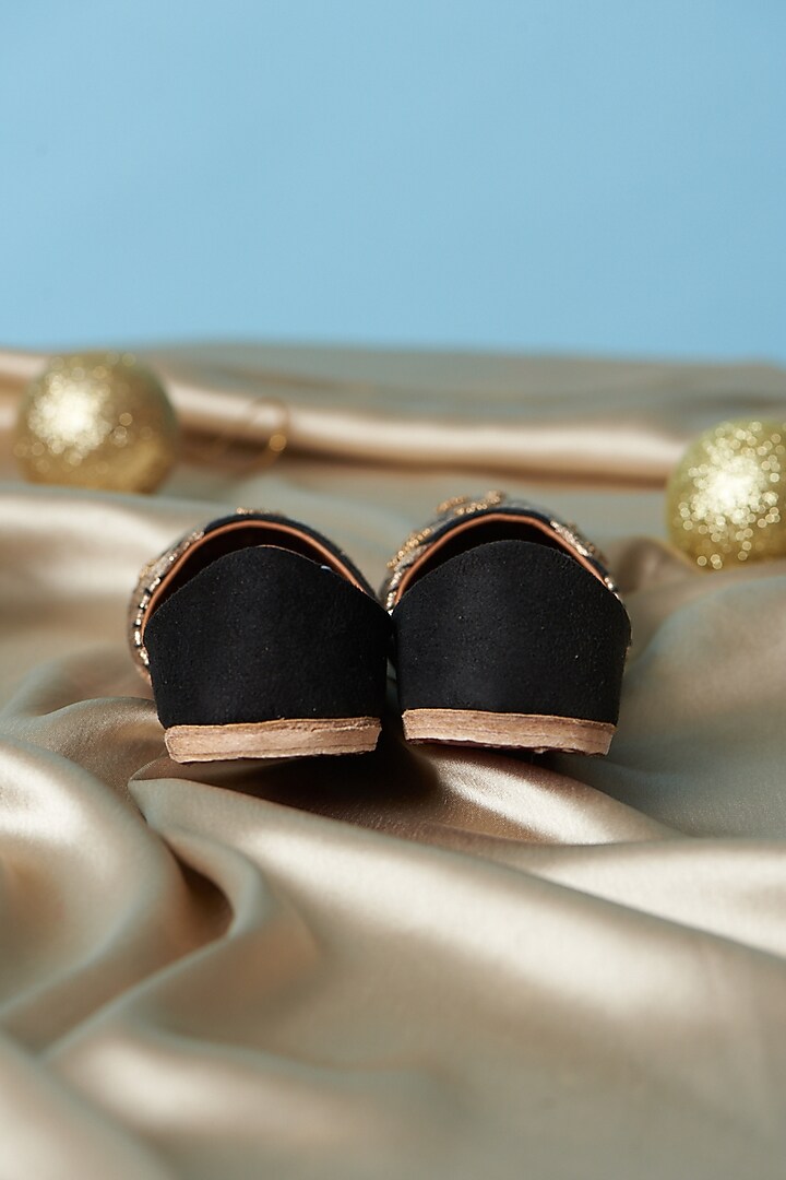 Black Pure Leather Zari Embroidered Juttis For Girls by Jekwats at Pernia's Pop Up Shop