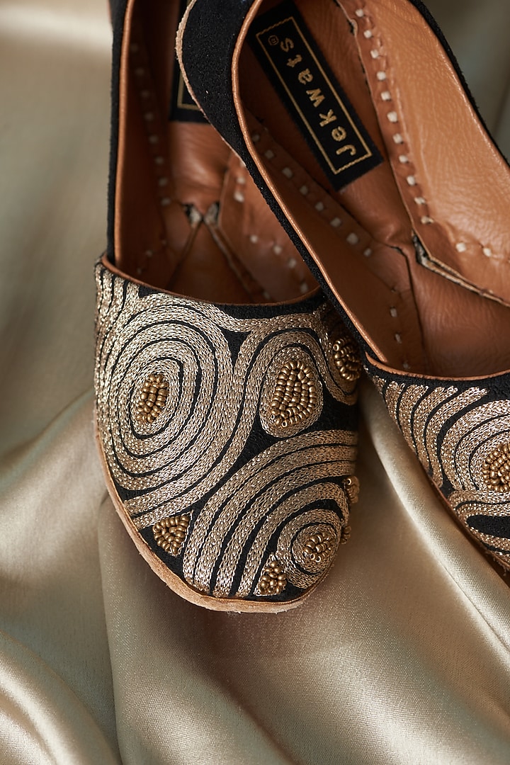 Black Pure Leather Zari Embroidered Juttis For Girls by Jekwats at Pernia's Pop Up Shop