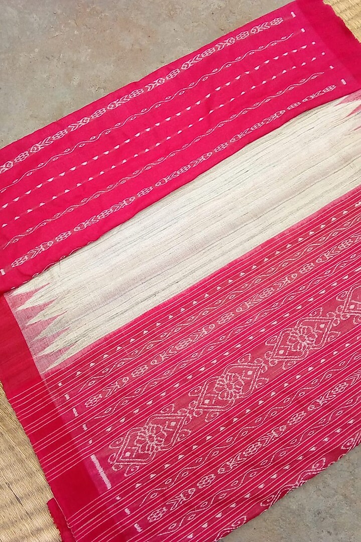 Beige Tie-Dye Handwoven Tussar Saree by Jagjeeban at Pernia's Pop Up Shop