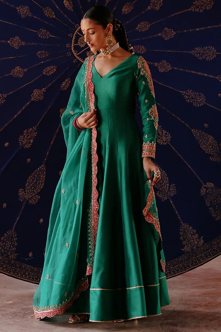 Rama Green Chanderi & Organza Hand Embroidered Wedding Anarkali Set by Jigar Mali at Pernia's Pop Up Shop