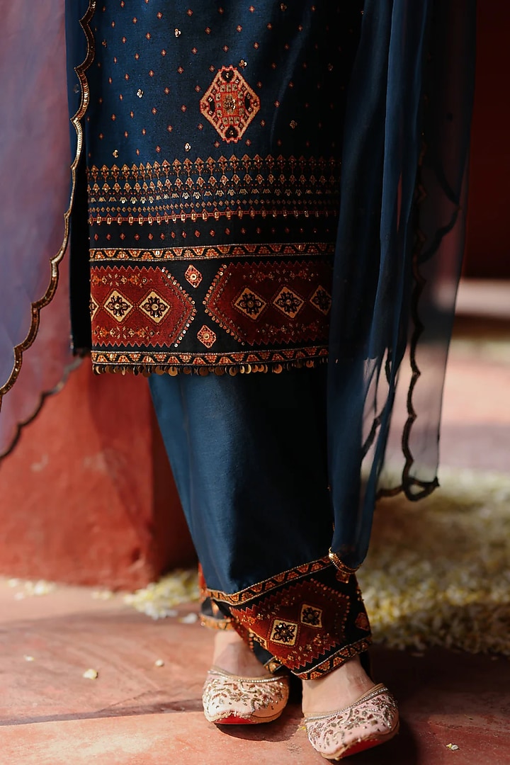 Blue Chanderi & Organza Printed Kurta Set by Jigar Mali at Pernia's Pop Up Shop