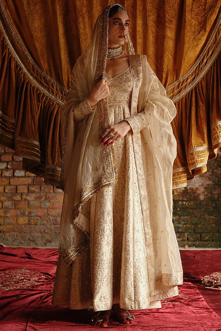 Ivory Pure Organza Shantoon Hand Embroidered Bridal Anarkali Set by Jigar Mali at Pernia's Pop Up Shop